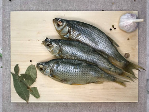 Шашлычок из сома холодного копчения: Красноперка вяленая