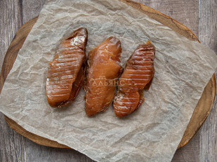 Шашлычок из сома холодного копчения: Икра воблы вяленая